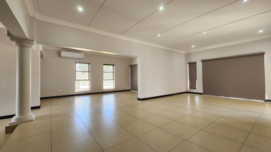 To Let 6 Bedroom Property for Rent in Tuscany Ridge North West